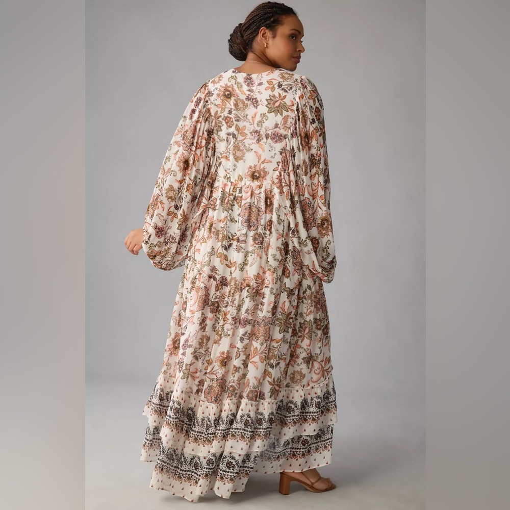 V-Neck Long-Sleeve Floral Paisley Maxi Dress - Picture 4 of 15